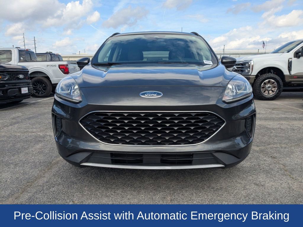 Certified 2020 Ford Escape SE image 9