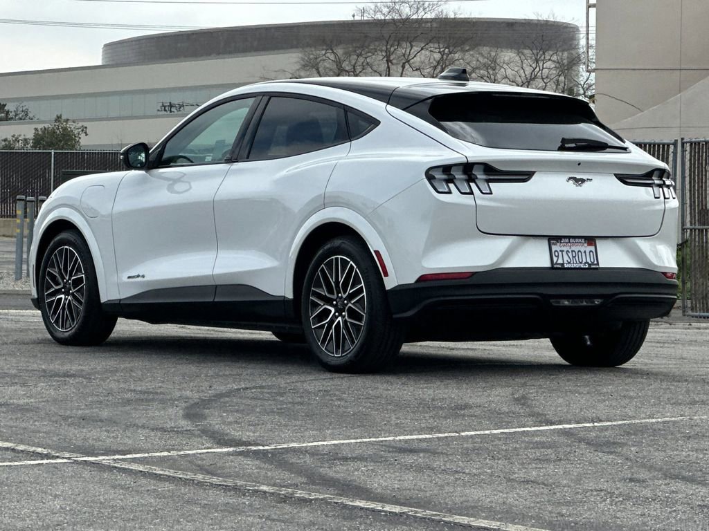 Certified 2025 Ford Mustang Mach-E Premium image 3