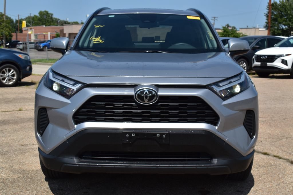 Used 2025 Toyota RAV4 XLE w/ Convenience Package AWD/4WD image 2