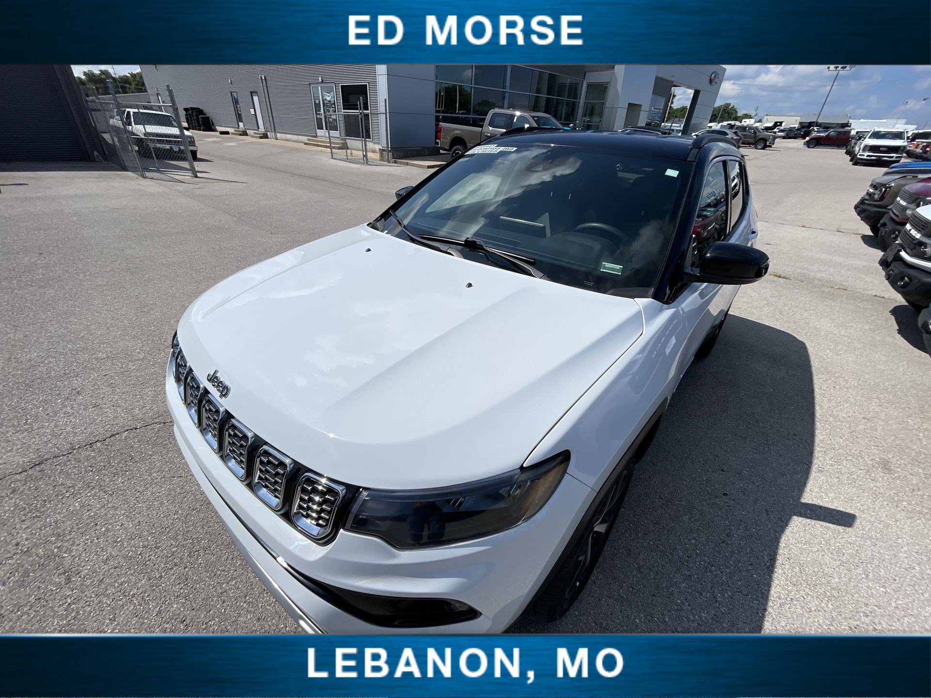 Used 2025 Jeep Compass Limited AWD/4WD image 19