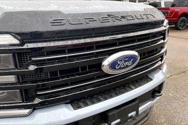 Certified 2025 Ford F250 Platinum w/ FX4 Off-Road Package image 30