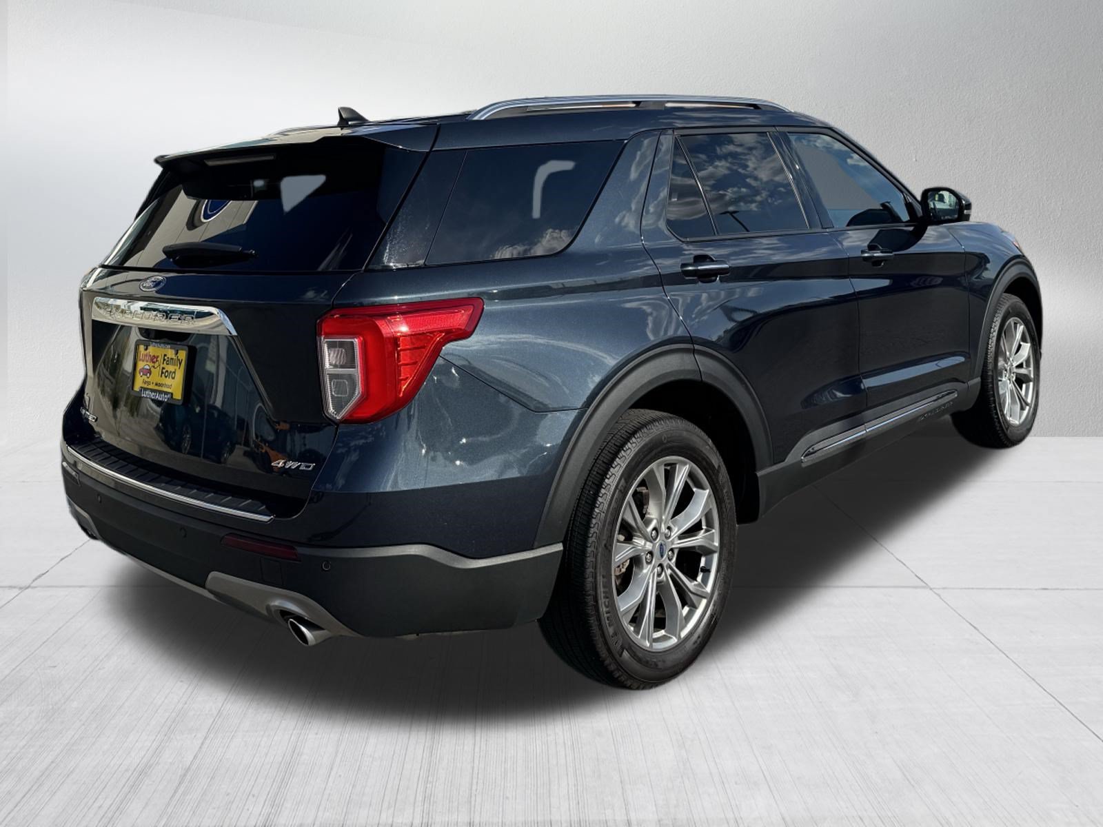 Certified 2024 Ford Explorer Limited w/ Equipment Group 301A AWD/4WD image 7