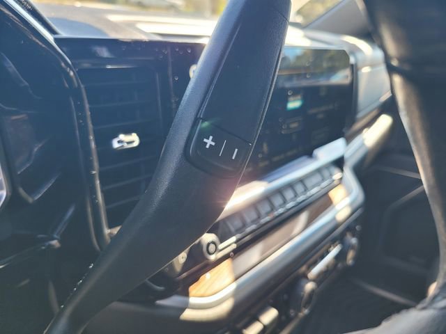 Used 2022 Chevrolet Silverado 1500 LT w/ Safety Package image 18