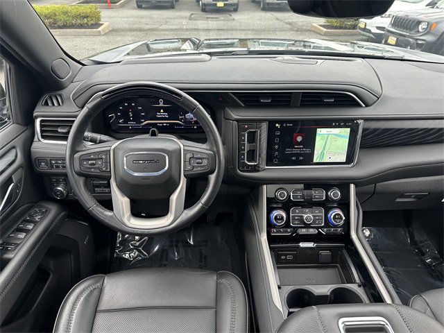 Used 2024 GMC Yukon XL Denali w/ Advanced Technology Package image 14