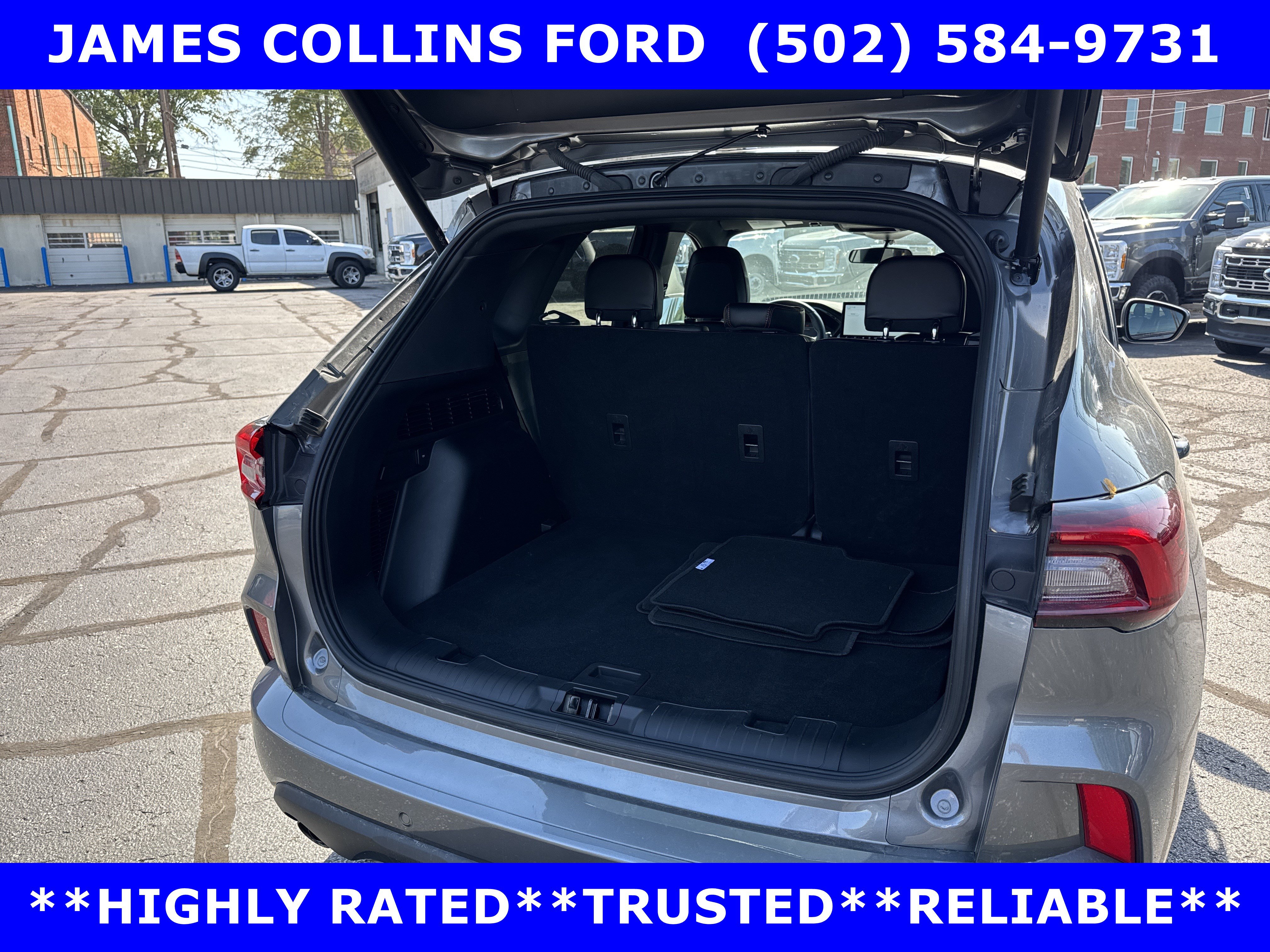 Certified 2024 Ford Escape ST-Line w/ Tech Pack #1 AWD/4WD image 13