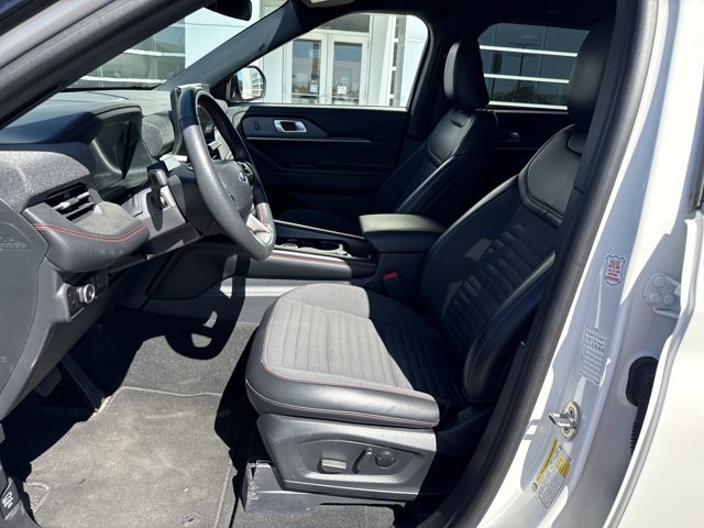Certified 2025 Ford Explorer ST-Line w/ ST-Line Street Pack AWD/4WD image 12