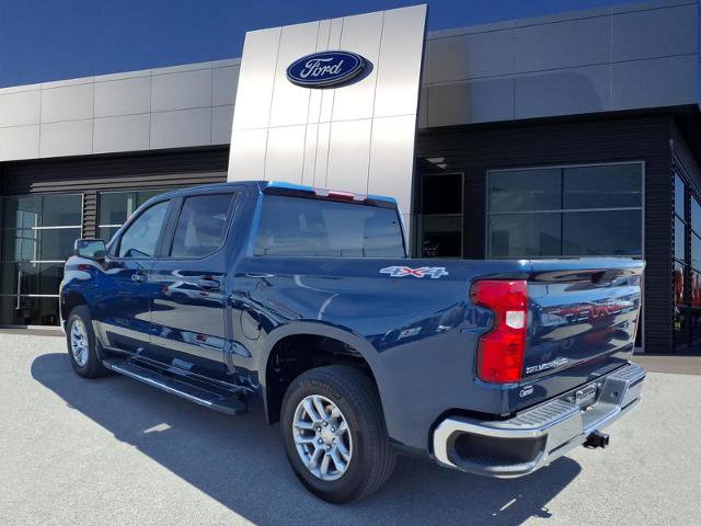 Used 2022 Chevrolet Silverado 1500 LT AWD/4WD image 3