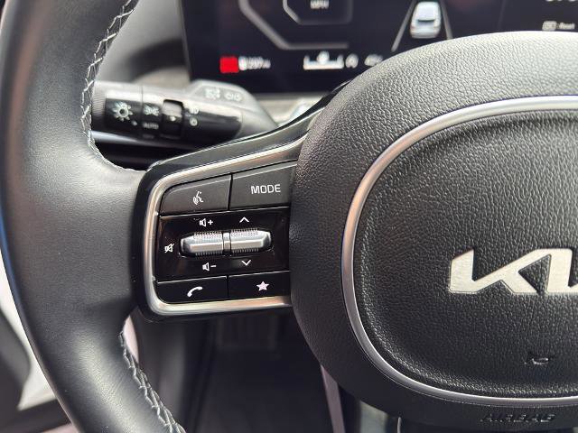 Used 2025 Kia Sorento SX image 20