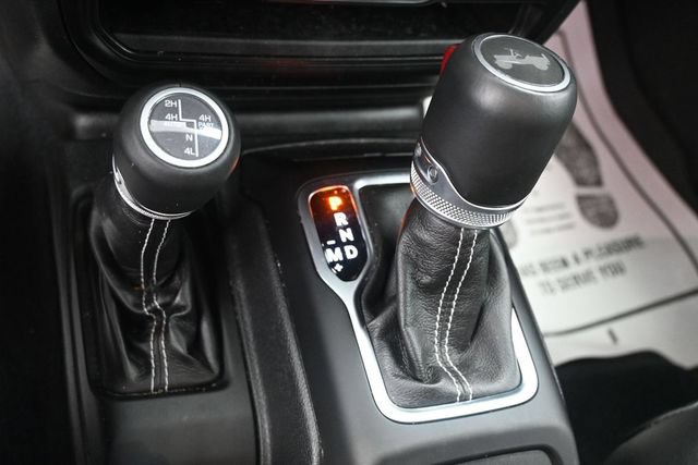 Used 2023 Jeep Wrangler Unlimited Sahara w/ Cold Weather Group AWD/4WD image 12