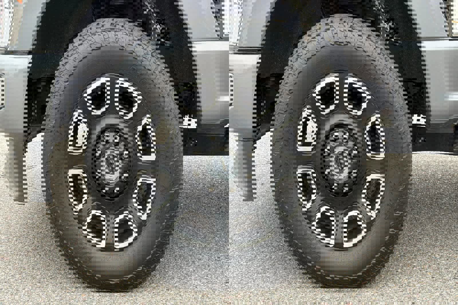 Certified 2023 Ford F350 Platinum w/ FX4 Off-Road Package image 26