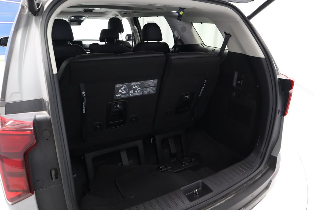Used 2026 Kia Carnival SX w/ SX Dark Edition Package FWD image 13