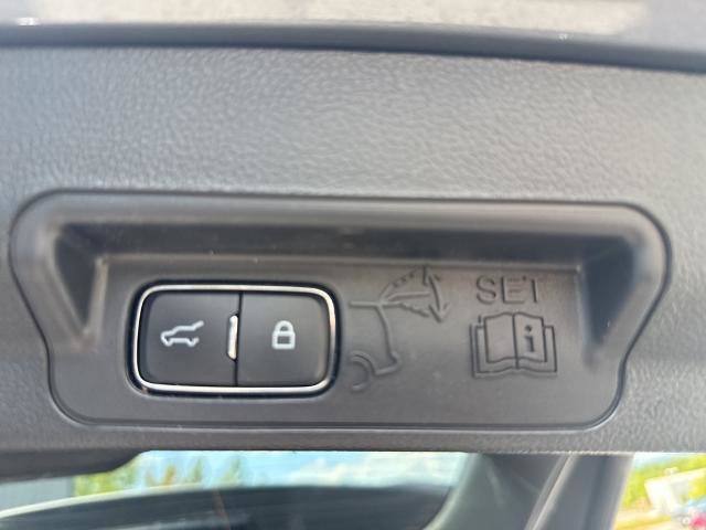 Certified 2022 Ford Explorer XLT w/ Equipment Group 202A image 27