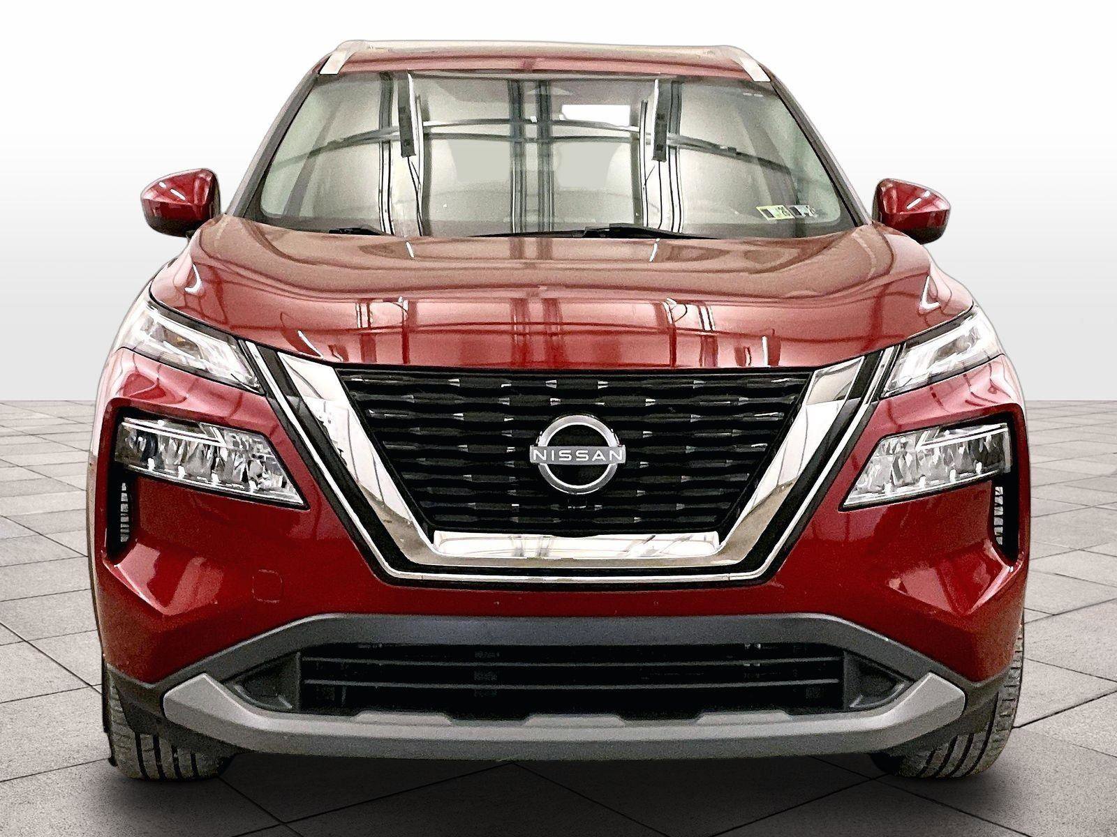 Used 2023 Nissan Rogue SV w/ SV Premium B Package image 3