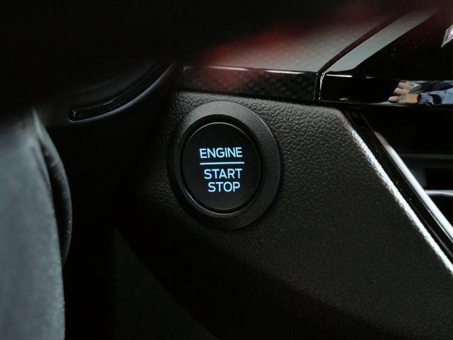 Certified 2025 Ford Escape ST-Line AWD/4WD image 24