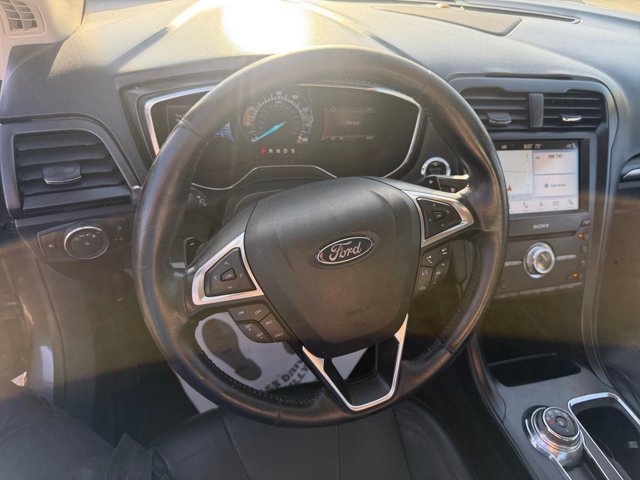Certified 2017 Ford Fusion Titanium FWD image 8