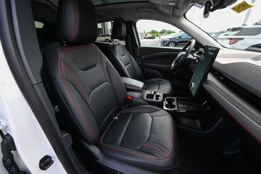 Certified 2025 Ford Mustang Mach-E Premium w/ Sport Appearance Package AWD/4WD image 25