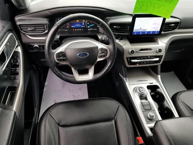 Certified 2022 Ford Explorer XLT w/ Equipment Group 202A AWD/4WD image 18