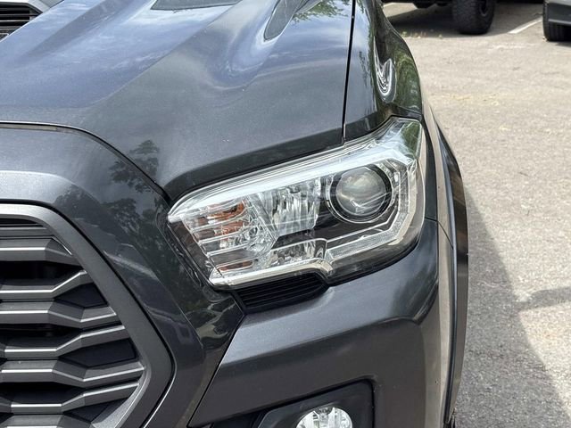 Used 2020 Toyota Tacoma TRD Sport AWD/4WD image 10