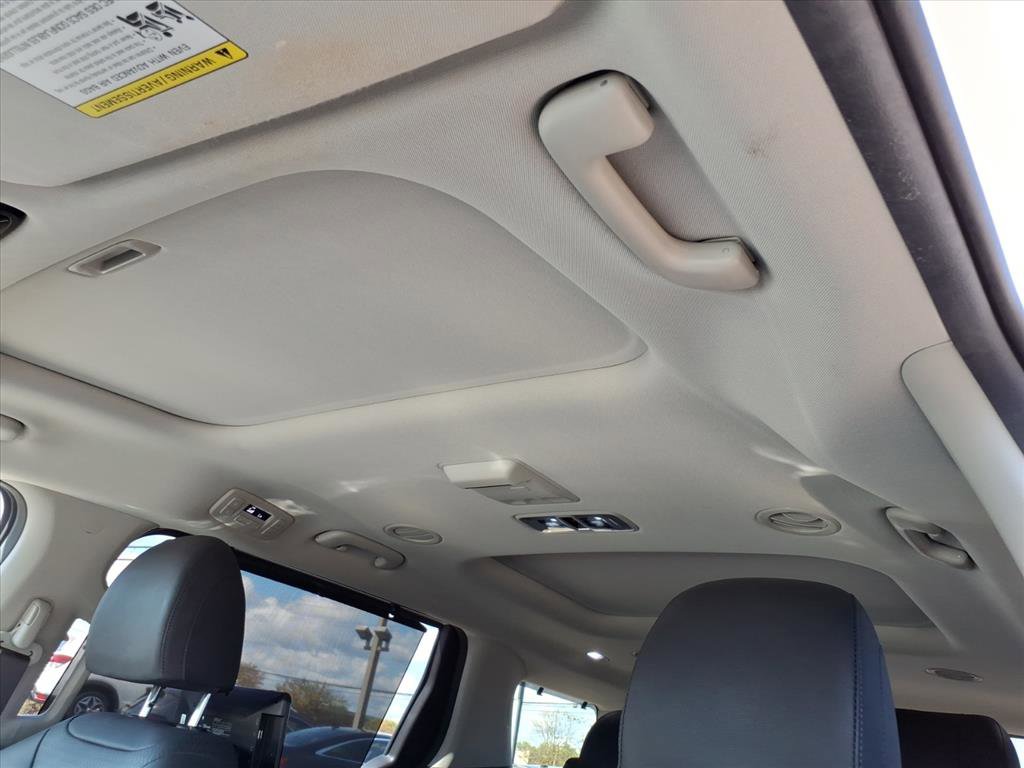 Used 2022 Kia Carnival SX Prestige image 27