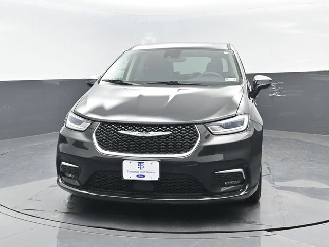 Used 2023 Chrysler Pacifica Limited FWD image 21