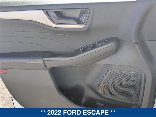 Certified 2022 Ford Escape SE w/ SE Sport Appearance Package image 10