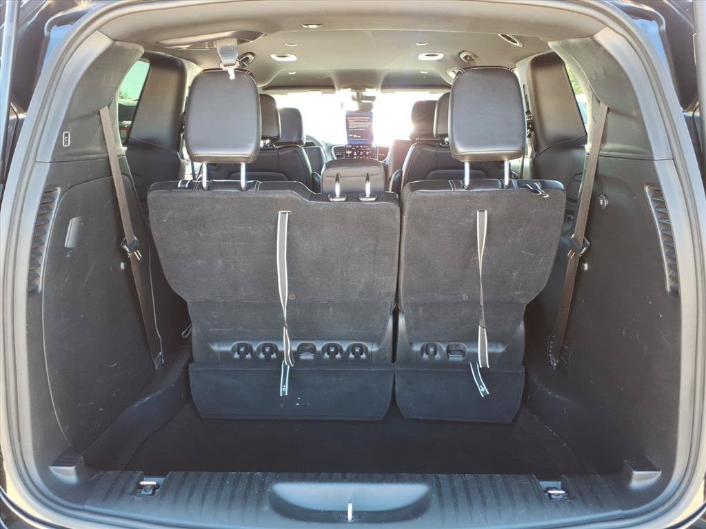 Used 2025 Chrysler Pacifica Select FWD image 9