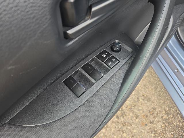 Used 2022 Toyota Corolla LE image 12