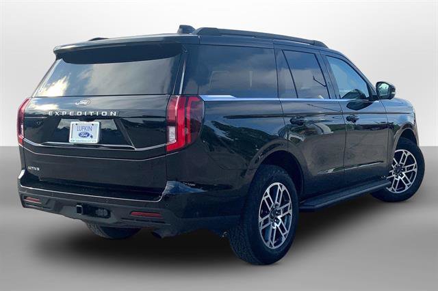 Certified 2025 Ford Expedition Active AWD/4WD image 13
