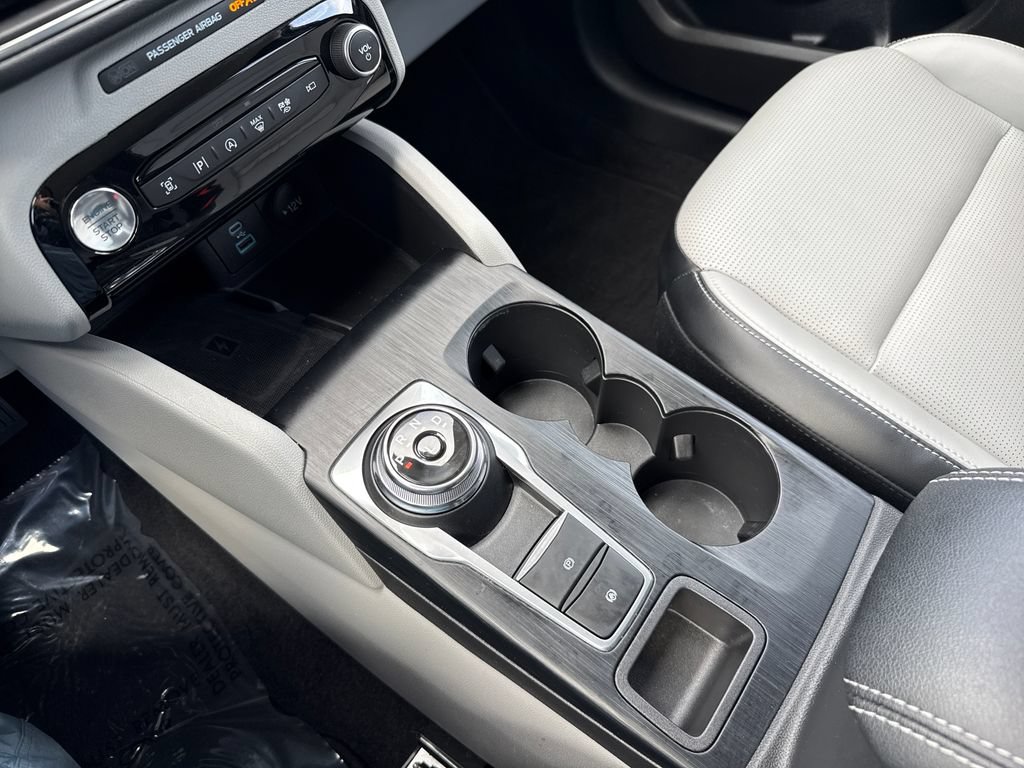 Certified 2023 Ford Escape Platinum AWD/4WD image 24