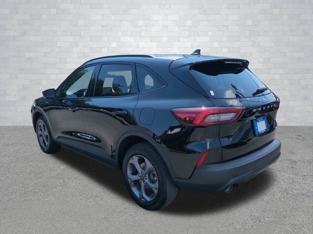 Certified 2025 Ford Escape ST-Line Select AWD/4WD image 7