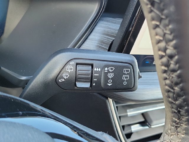 Certified 2023 Ford Escape Platinum w/ Premium Technology Package AWD/4WD image 19