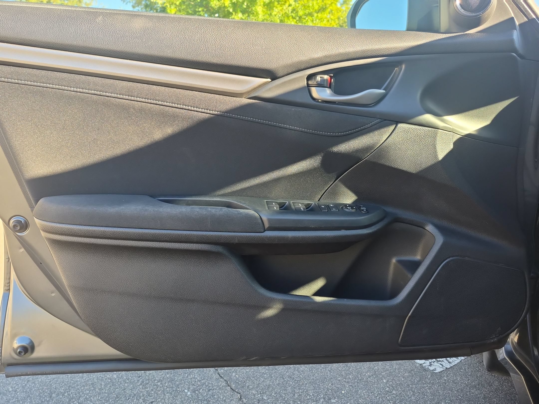 Used 2019 Honda Civic EX image 13