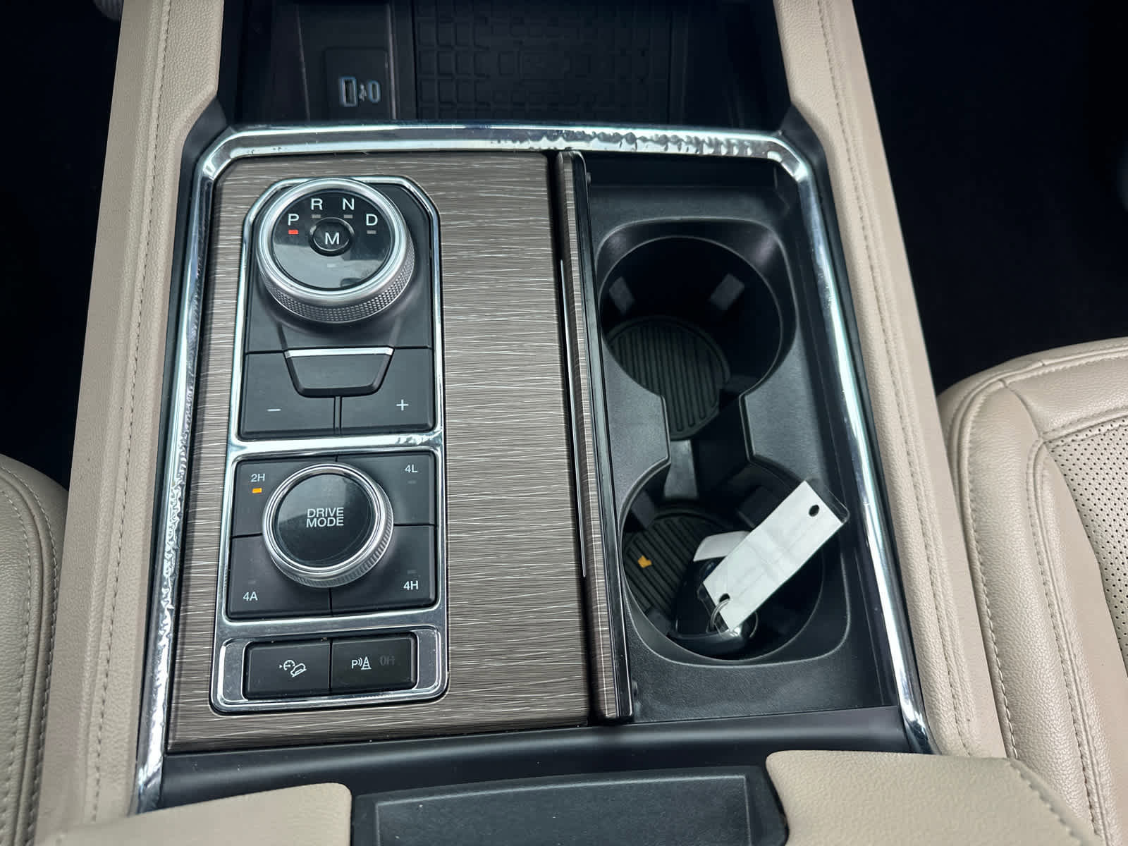 Certified 2023 Ford Expedition Limited image 19