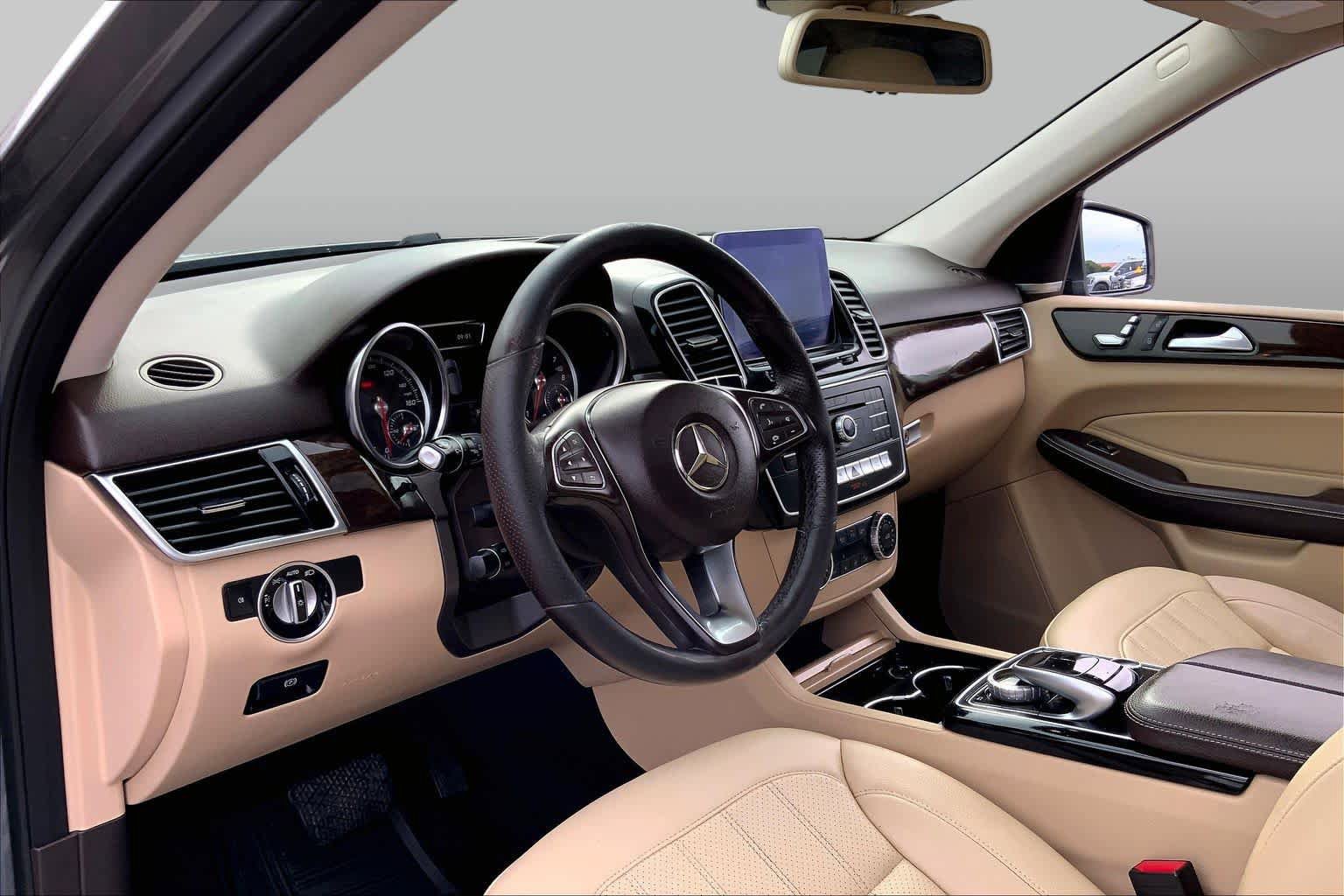 Used 2018 Mercedes-Benz GLE 350 image 16