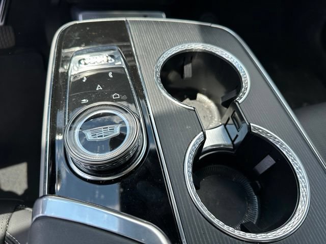 Used 2024 Cadillac Lyriq Luxury AWD/4WD image 25