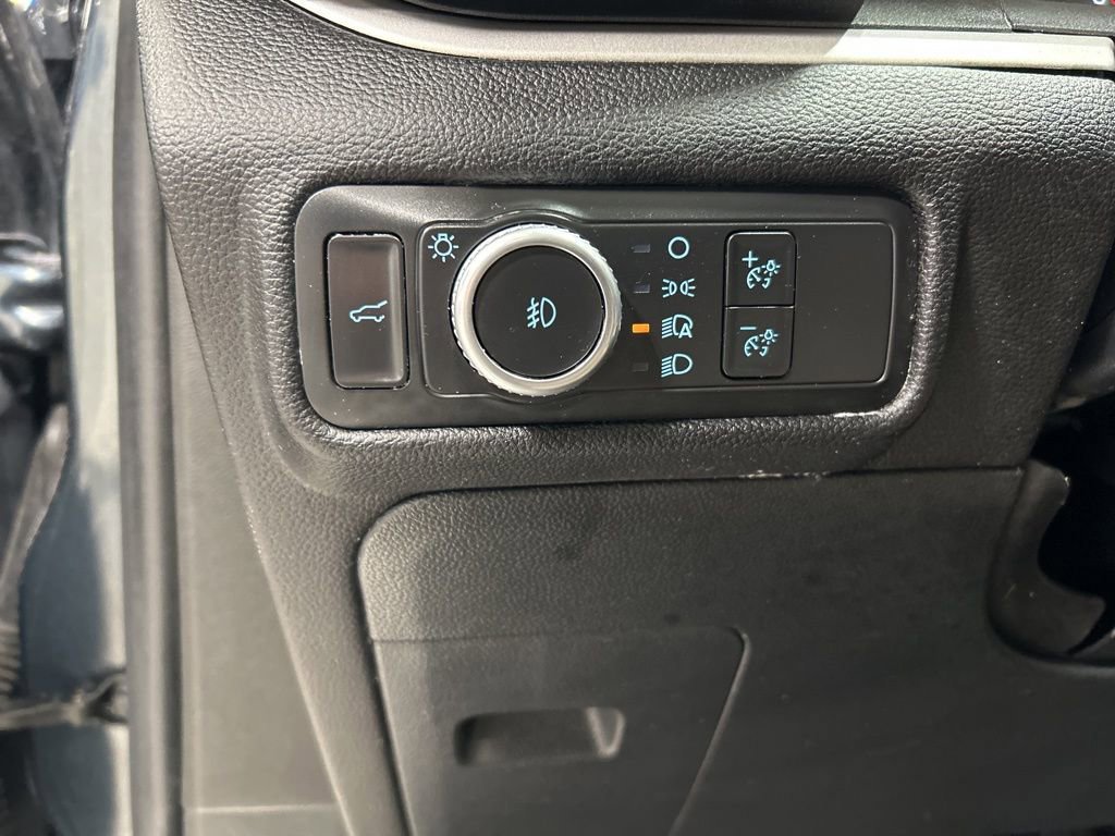 Certified 2022 Ford Explorer XLT w/ Equipment Group 202A image 14