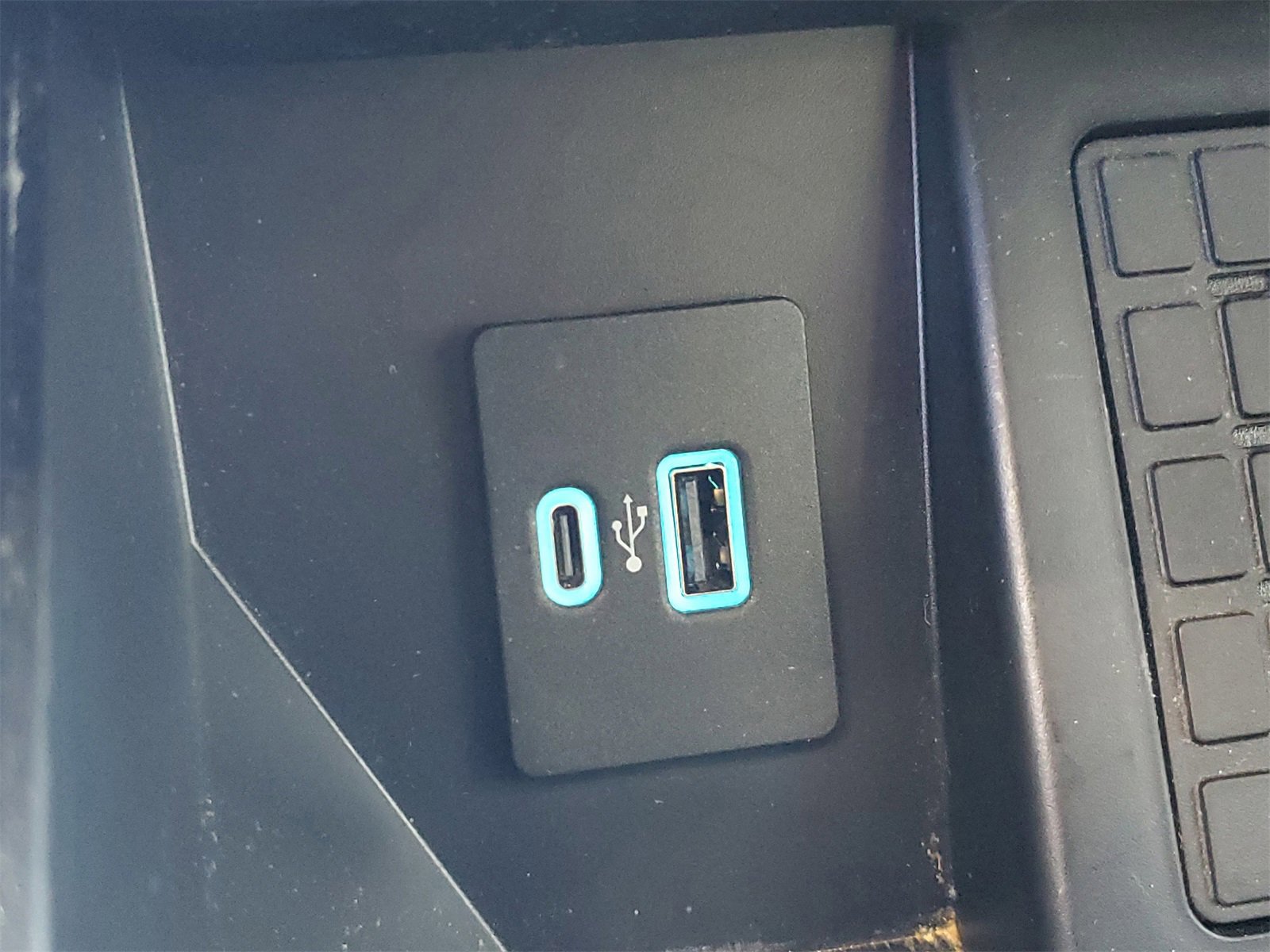 Certified 2024 Ford F150 Raptor image 28