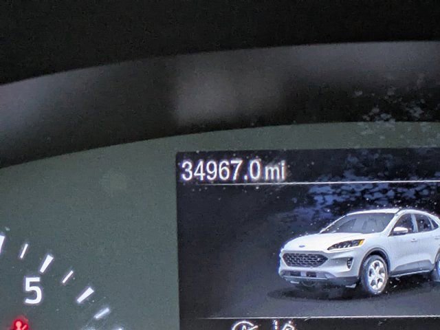 Certified 2022 Ford Escape SE w/ SE Sport Appearance Package image 26
