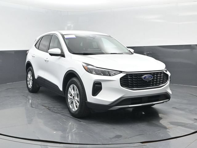 Certified 2023 Ford Escape Active w/ Tech Pack #2 AWD/4WD image 2