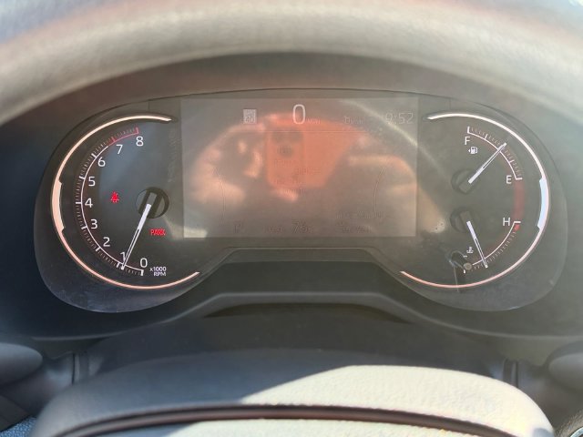 Used 2025 Toyota RAV4 XLE FWD image 13