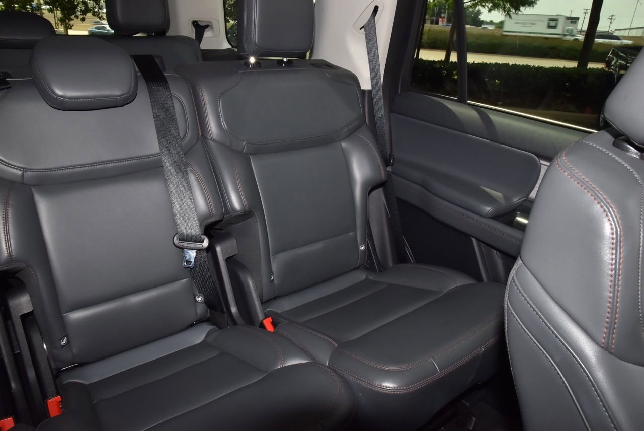 Certified 2025 Ford Expedition Active AWD/4WD image 22