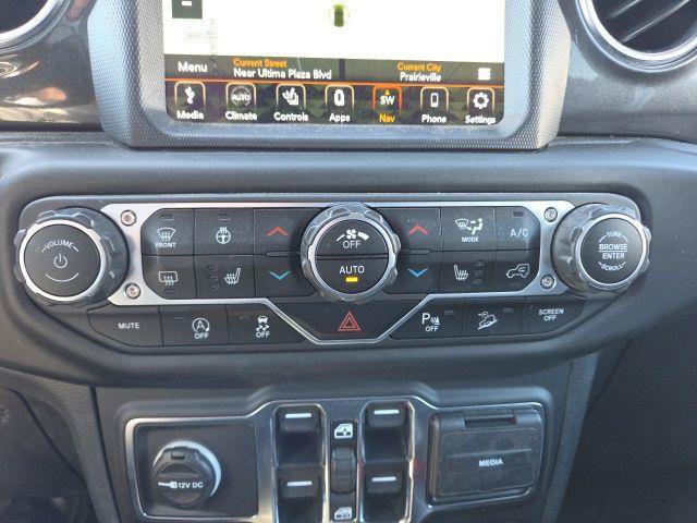 Used 2020 Jeep Wrangler Unlimited Sahara AWD/4WD image 39