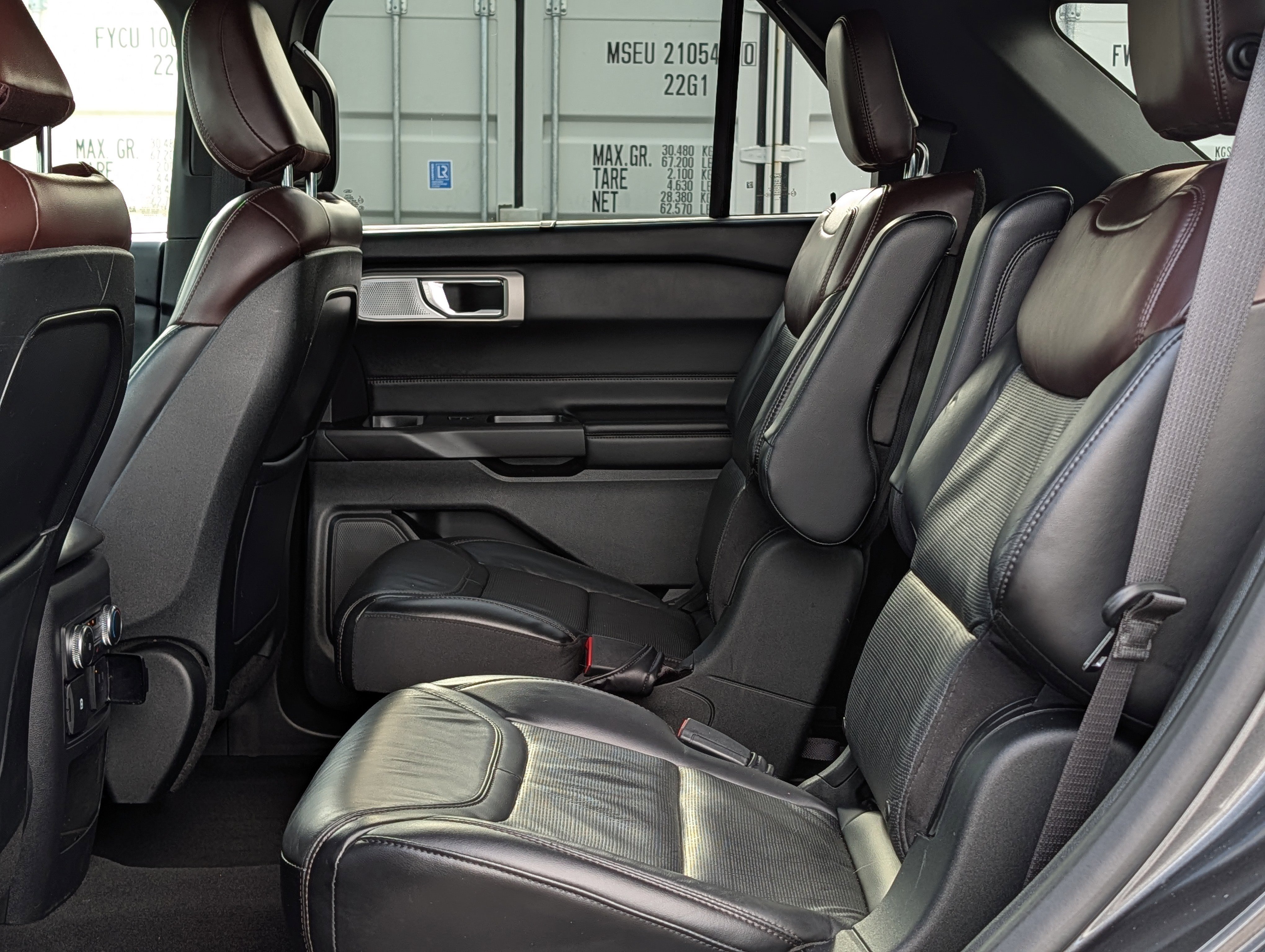 Certified 2020 Ford Explorer Platinum w/ Premium Technology Package AWD/4WD image 15