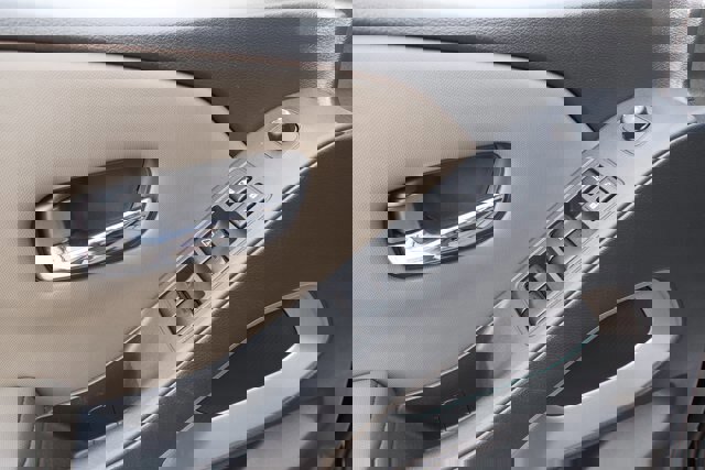 Used 2022 Nissan Frontier SV w/ Technology Package image 19