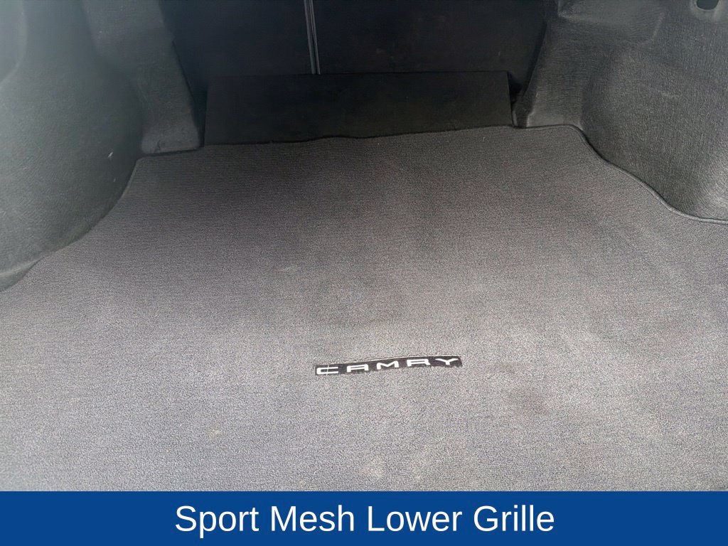 Used 2019 Toyota Camry SE w/ Carpet Mat Package FWD image 11