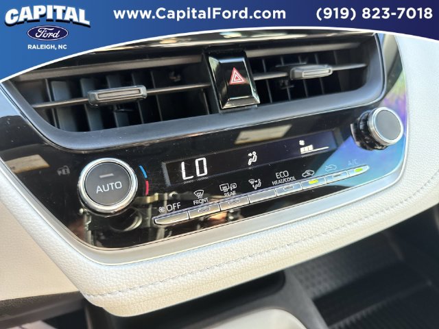 Used 2025 Toyota Corolla SE FWD image 29