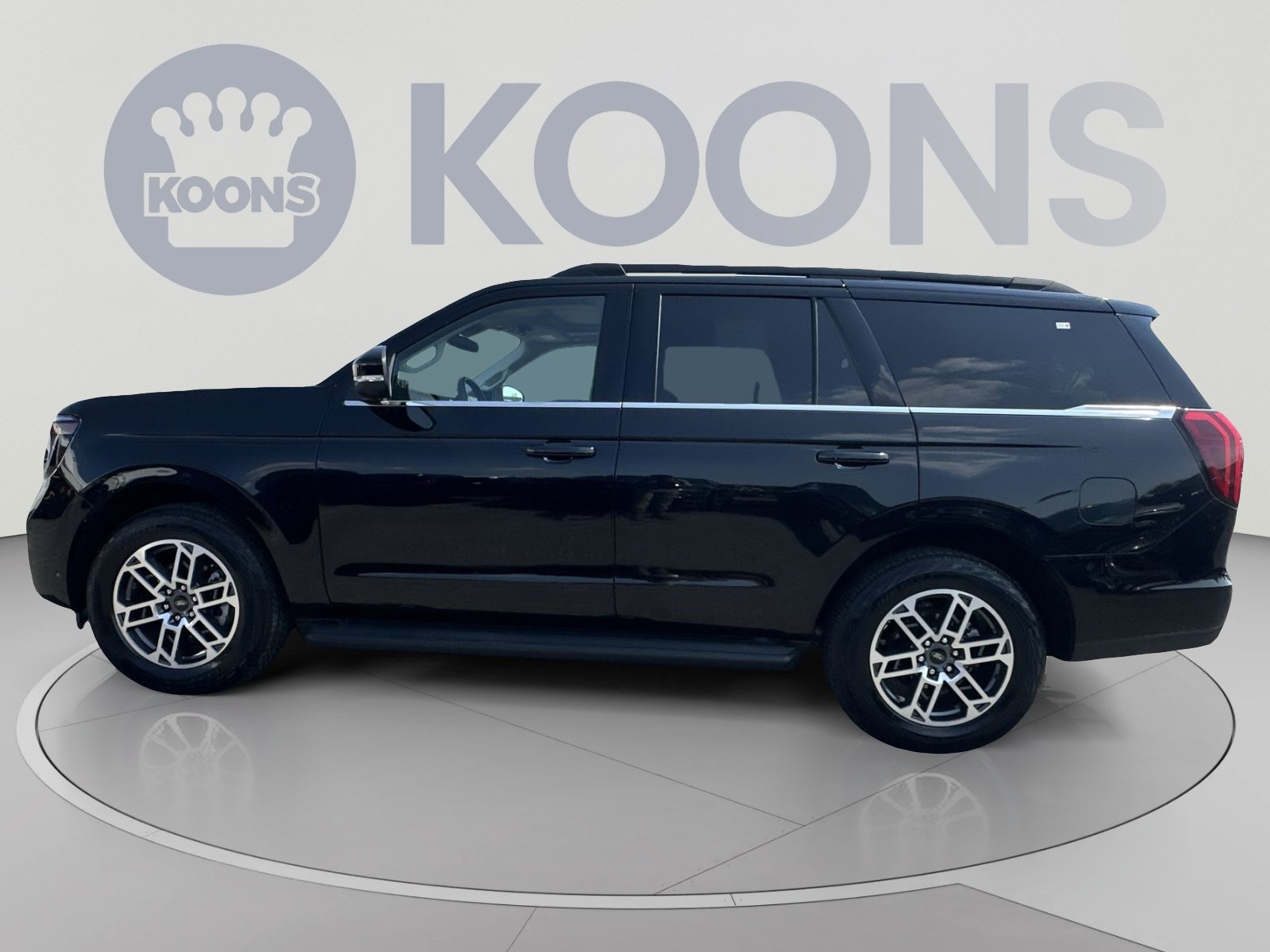 Certified 2025 Ford Expedition Active AWD/4WD image 7