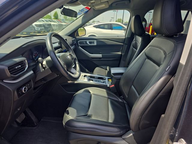 Certified 2023 Ford Explorer XLT w/ Equipment Group 202A AWD/4WD image 13