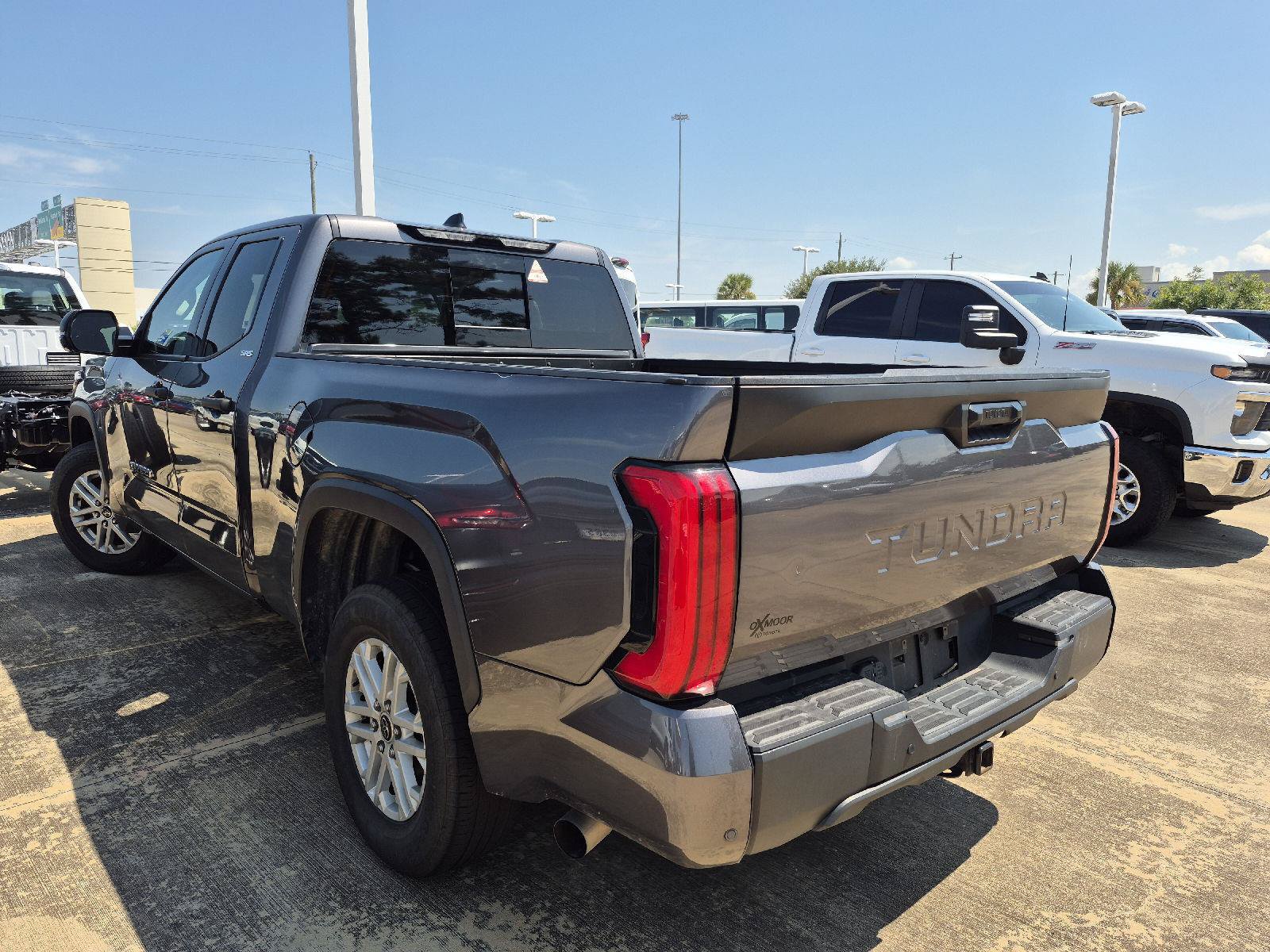 Used 2022 Toyota Tundra SR5 w/ SR5 Convenience Package RWD image 5