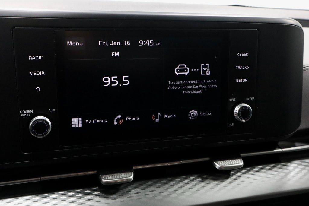 Used 2024 Kia Carnival LX image 10